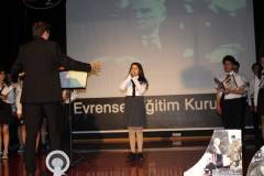 Evrensel Kolej